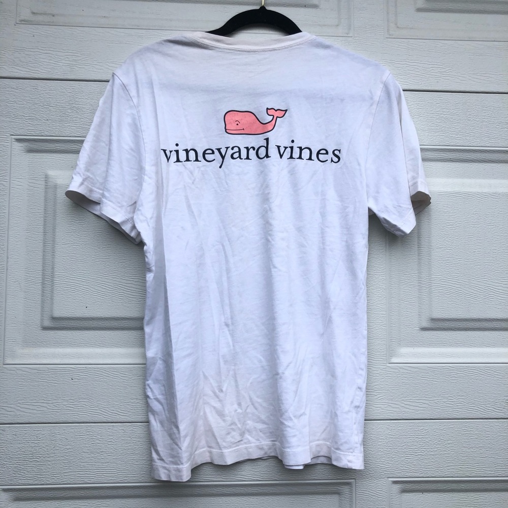 White vinyard vines top